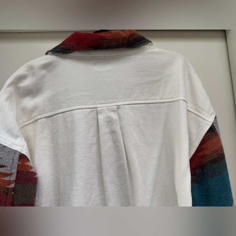 NWOT OVERSIZED Multicolor Aztec Pattern Shaket- so cute!! - Picture 11 of 15